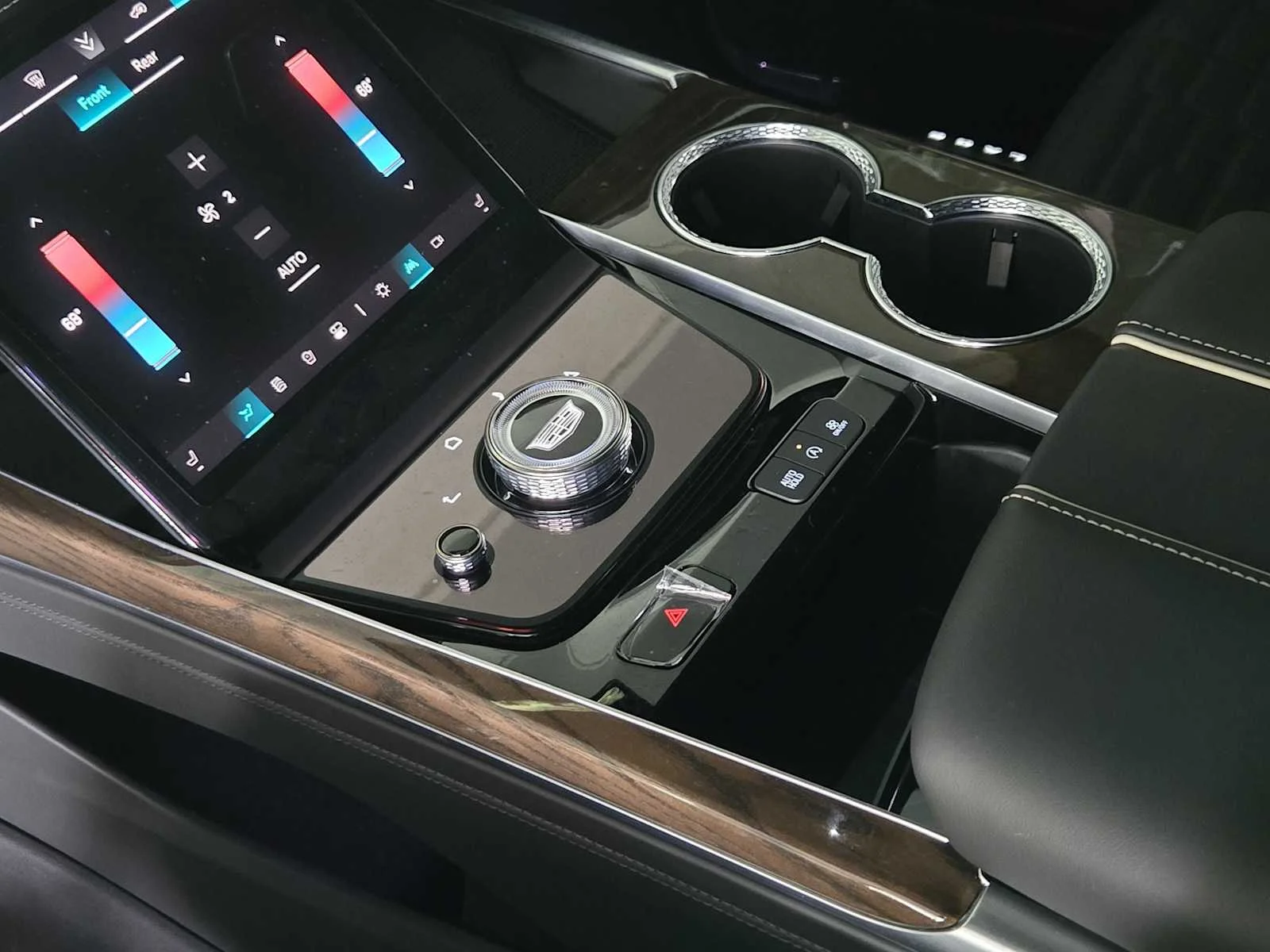 2026 Cadillac Escalade Platinum Sport - Photo 15
