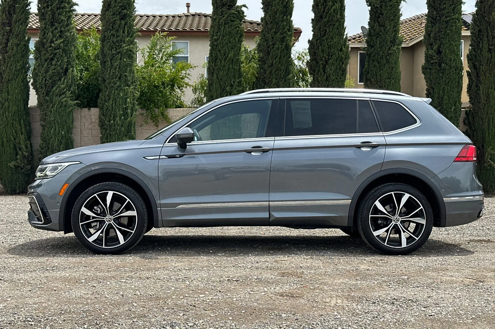 Used 2023 Gray Volkswagen SEL R-Line image 7