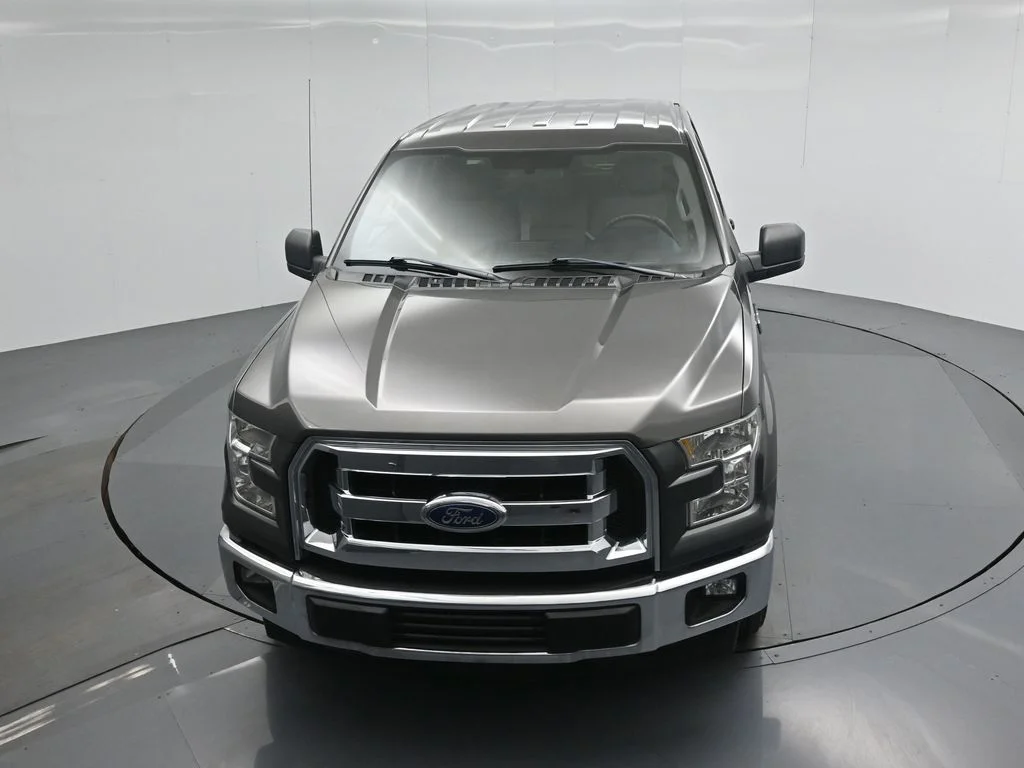 Used 2017 Gray Ford XLT image 30