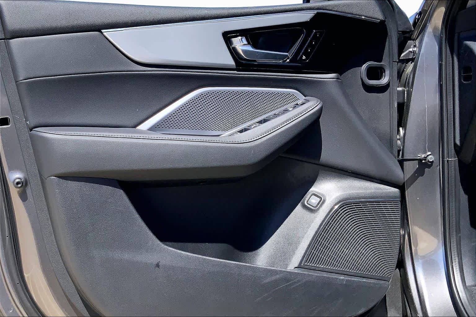 Used 2026 Liquid Carbon Metallic Acura  image 34