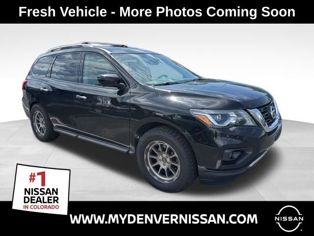 2018 Nissan Pathfinder SL 4WD's photo