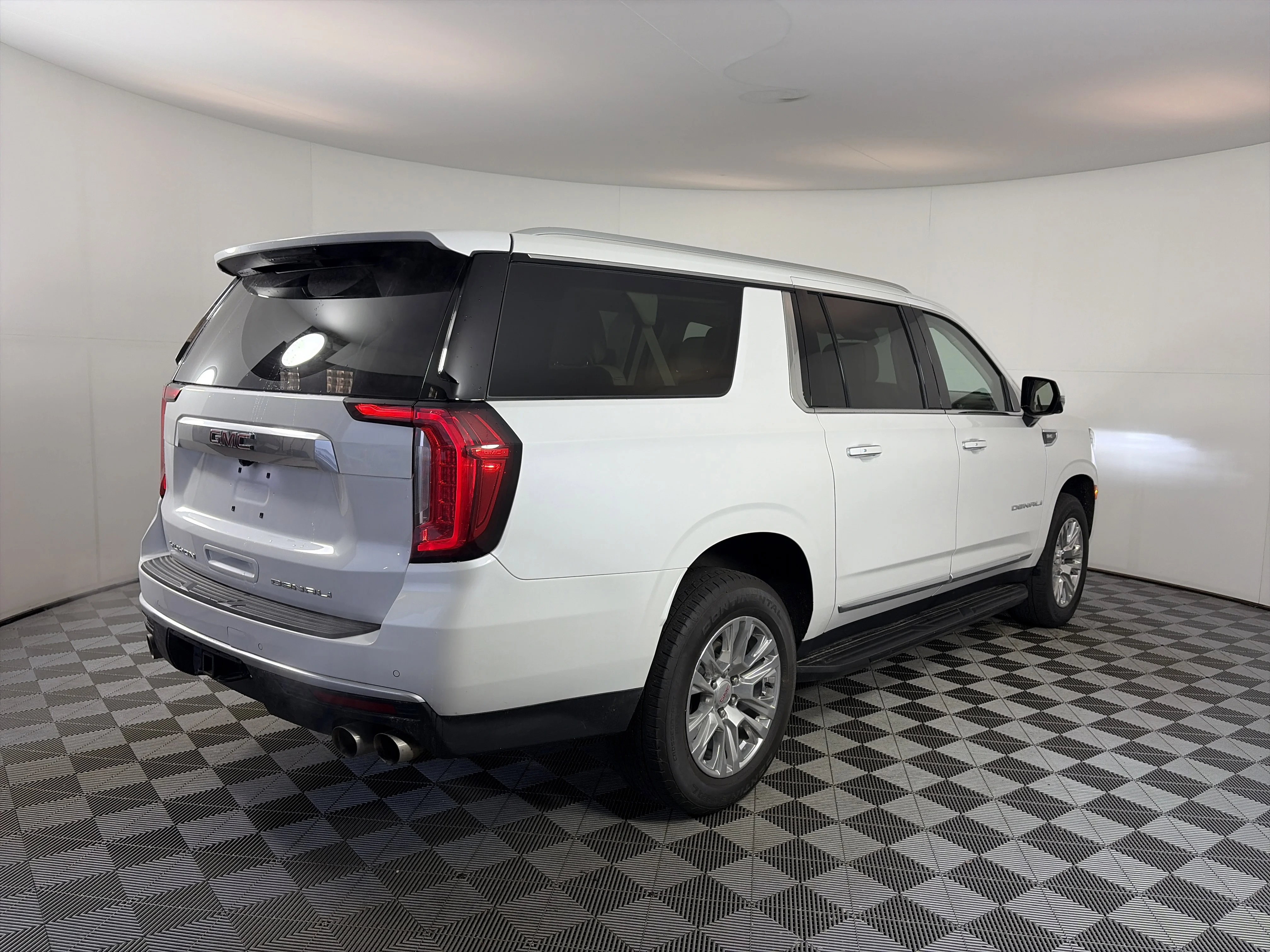 2024 GMC Yukon XL Denali - Photo 11
