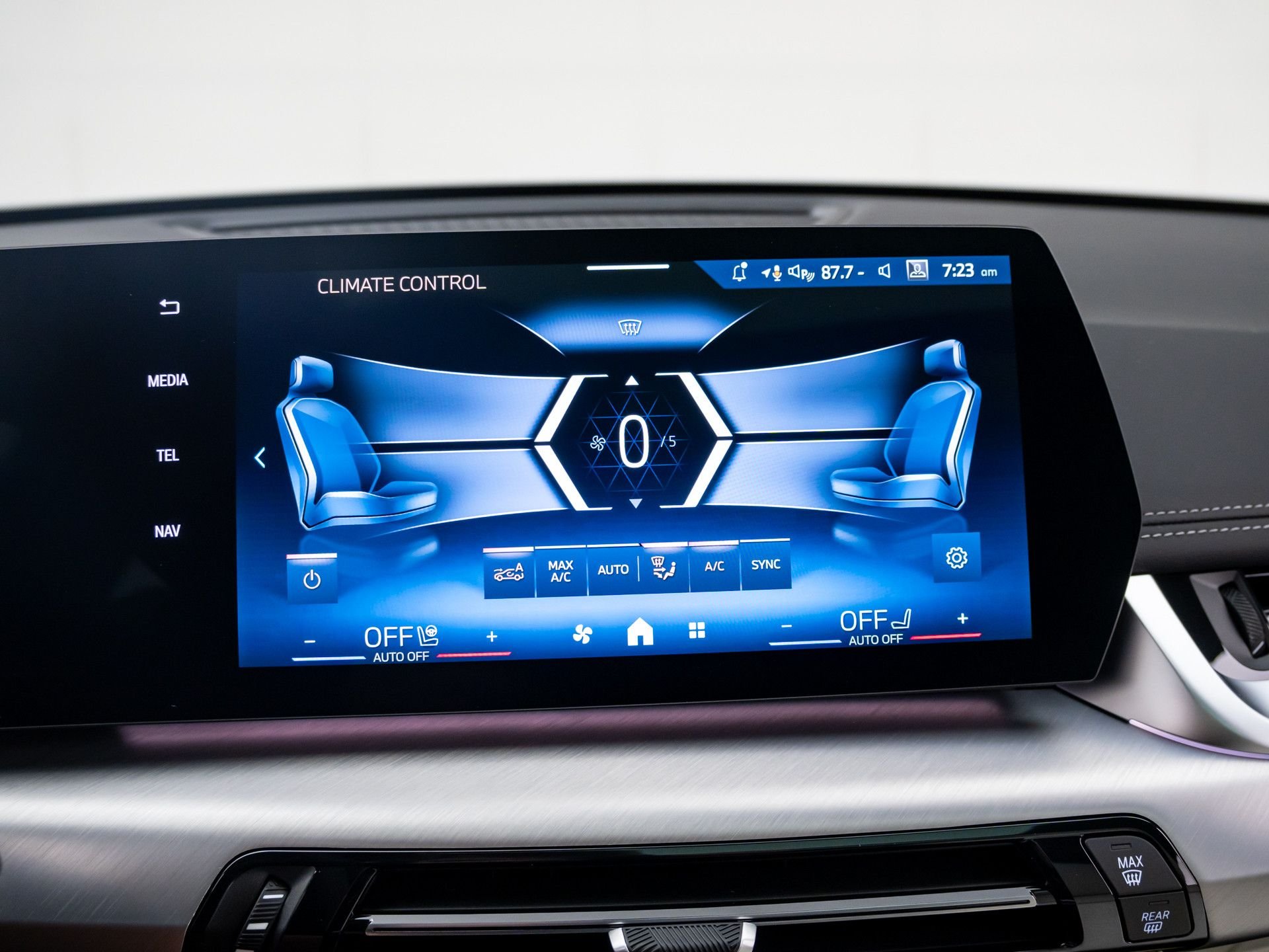 New 2026 Night Dusk Blue Metallic BMW xDrive28i image 25