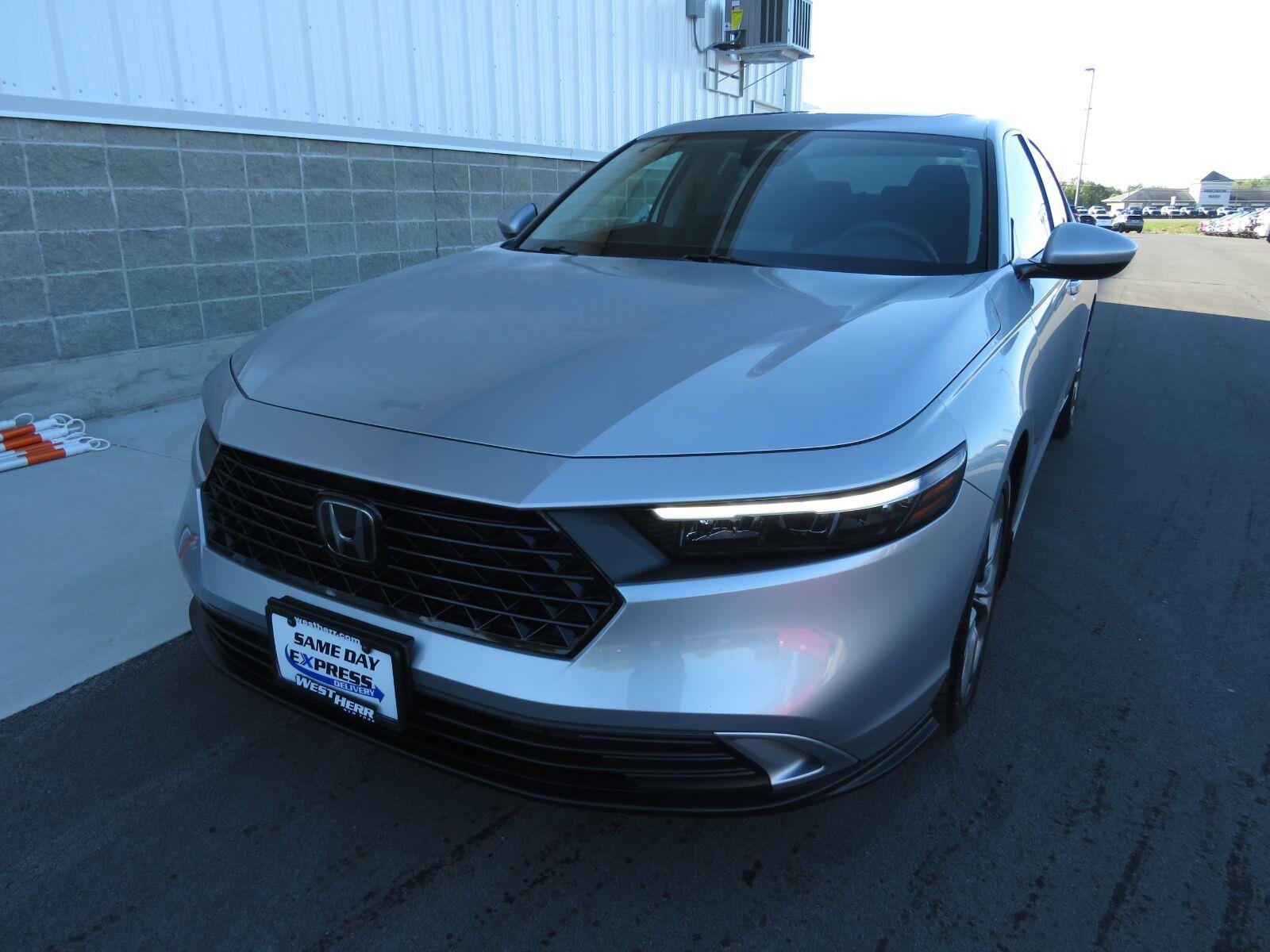 Used 2024 Solar Silver Metallic Honda EX image 12