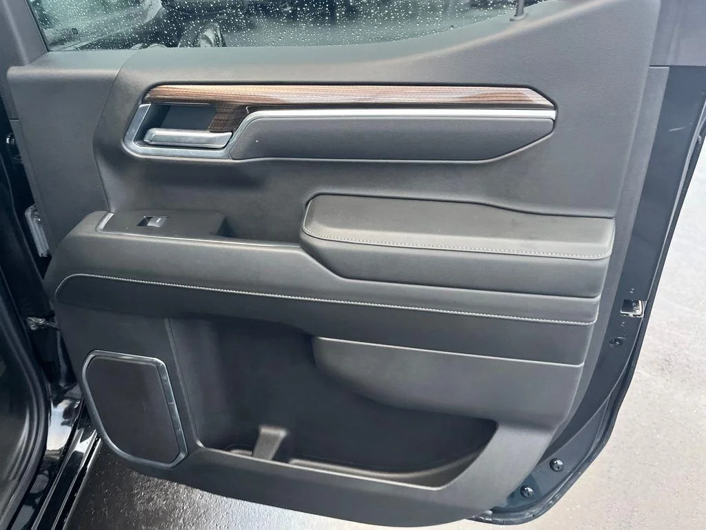 2025 Chevrolet Silverado 1500 RST - Photo 24
