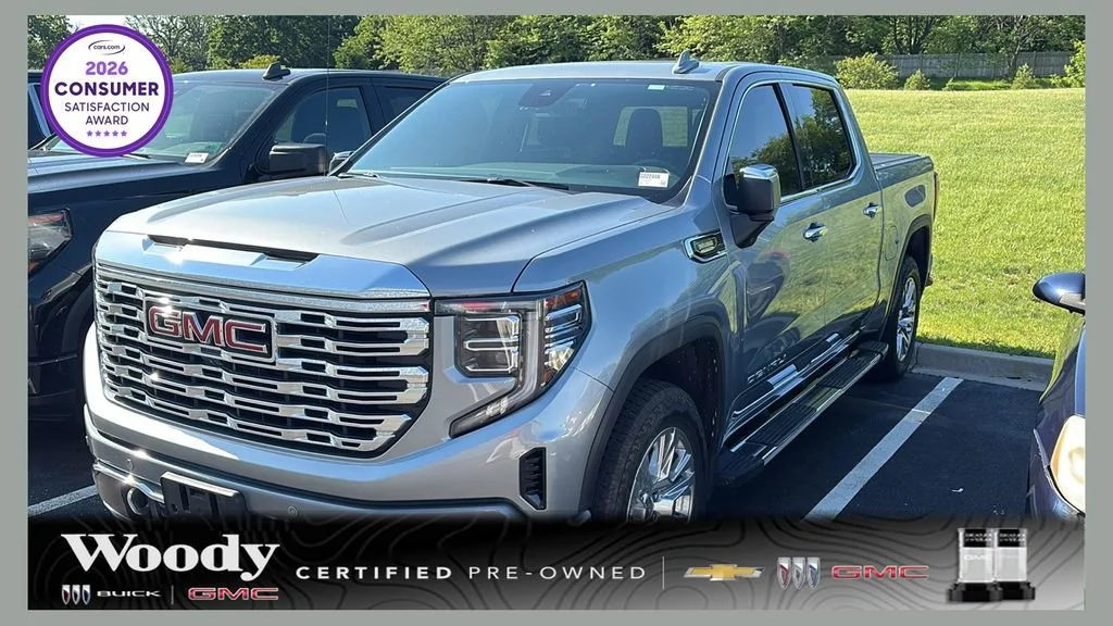 2023 GMC Sierra 4WD Crew Cab Short Box Denali's photo