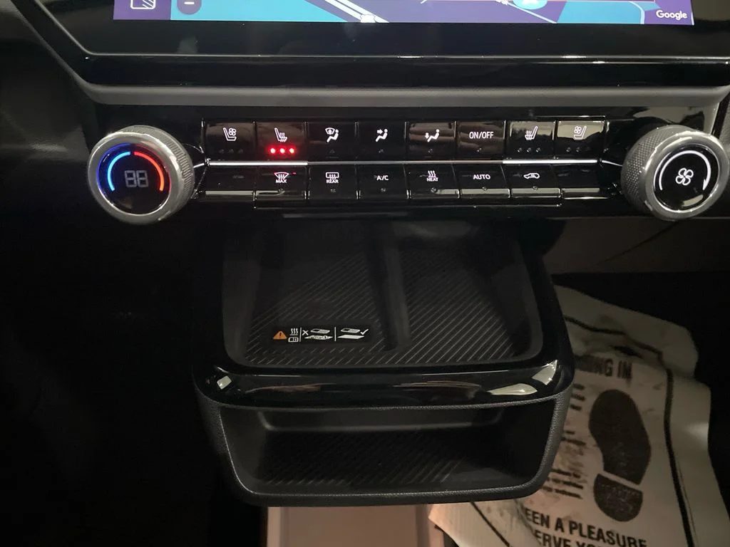 2027 Chevrolet Bolt RS - Photo 20