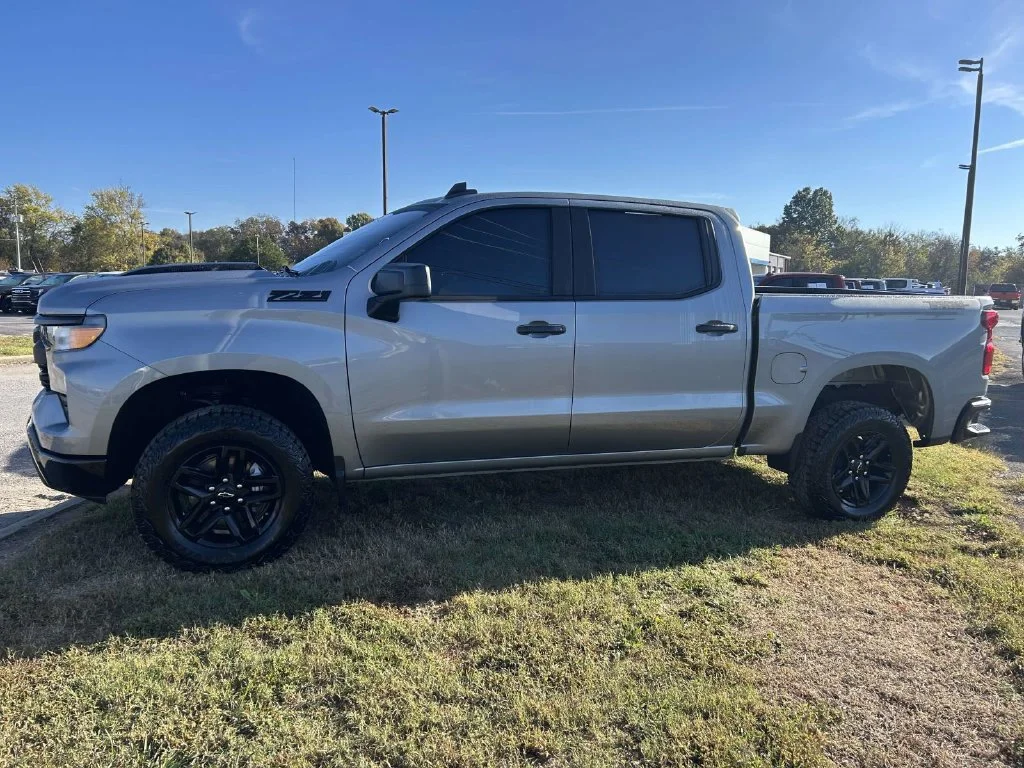 Used 2024 Sterling Gray Metallic Chevrolet Custom Trail Boss image 6