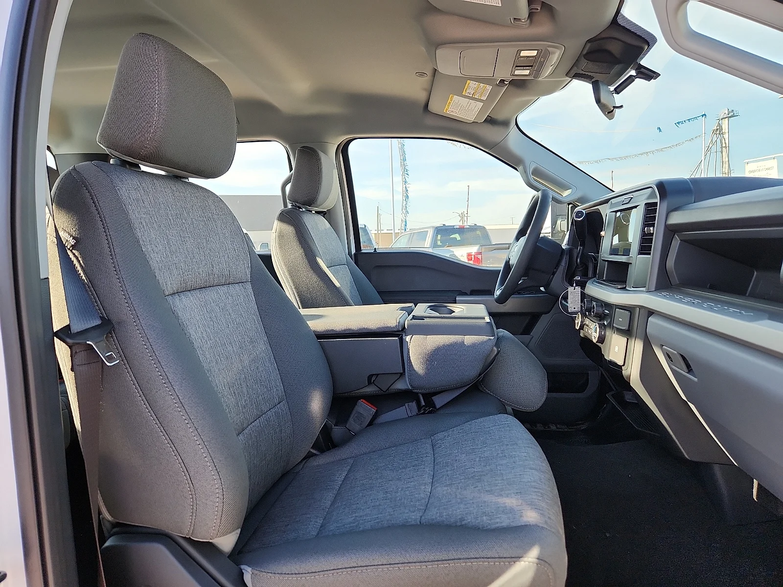 New 2027 Oxford White Ford XL image 20