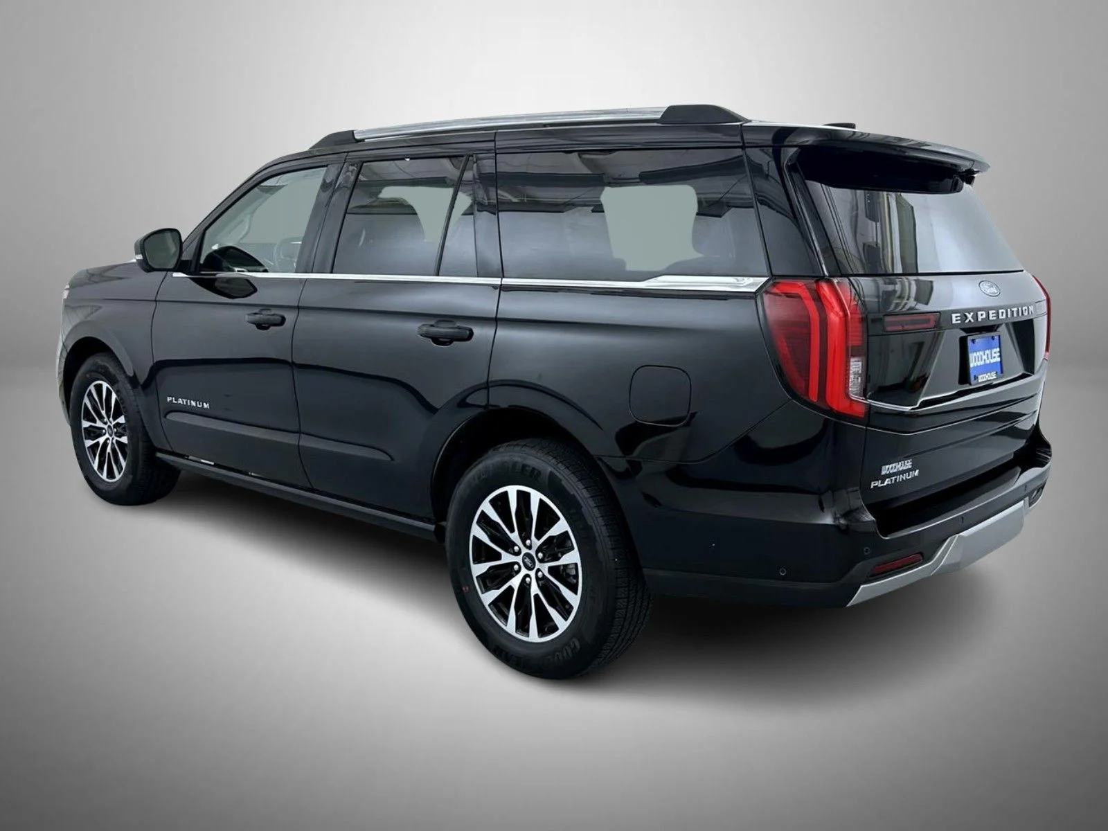 Used 2025 Black Ford Platinum image 7