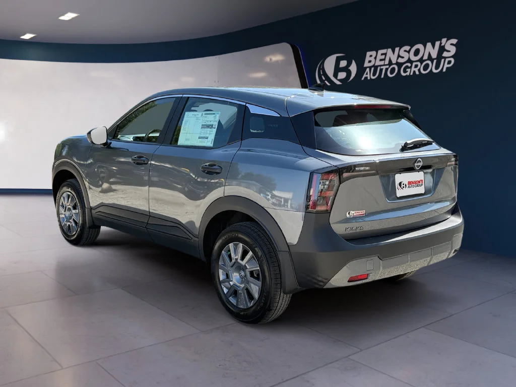 New 2027 Gray Nissan S image 3