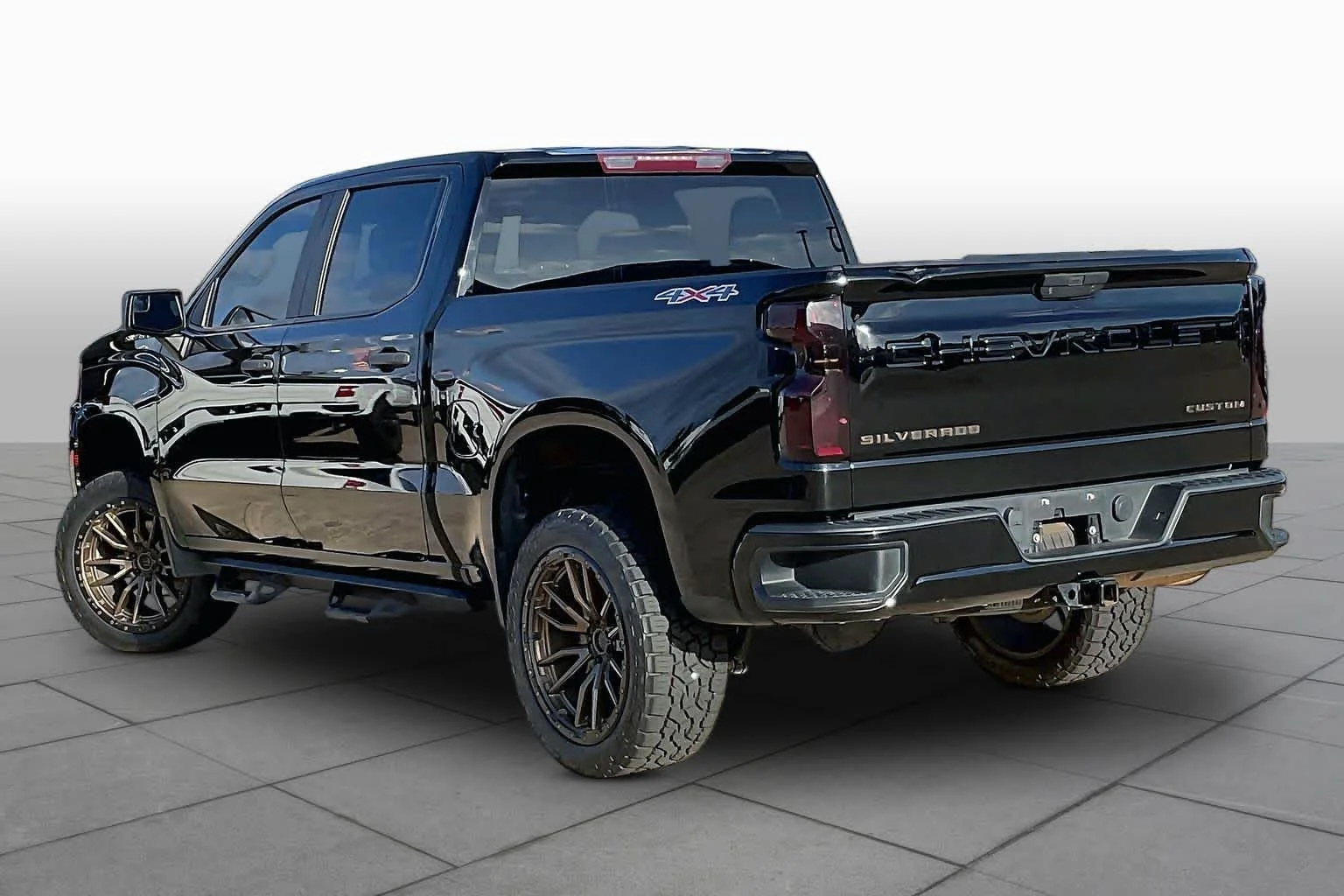 Used 2022 Black Chevrolet Custom image 13