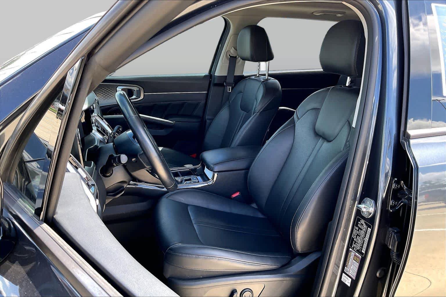 Used 2023 Gravity Grey Kia SX image 8