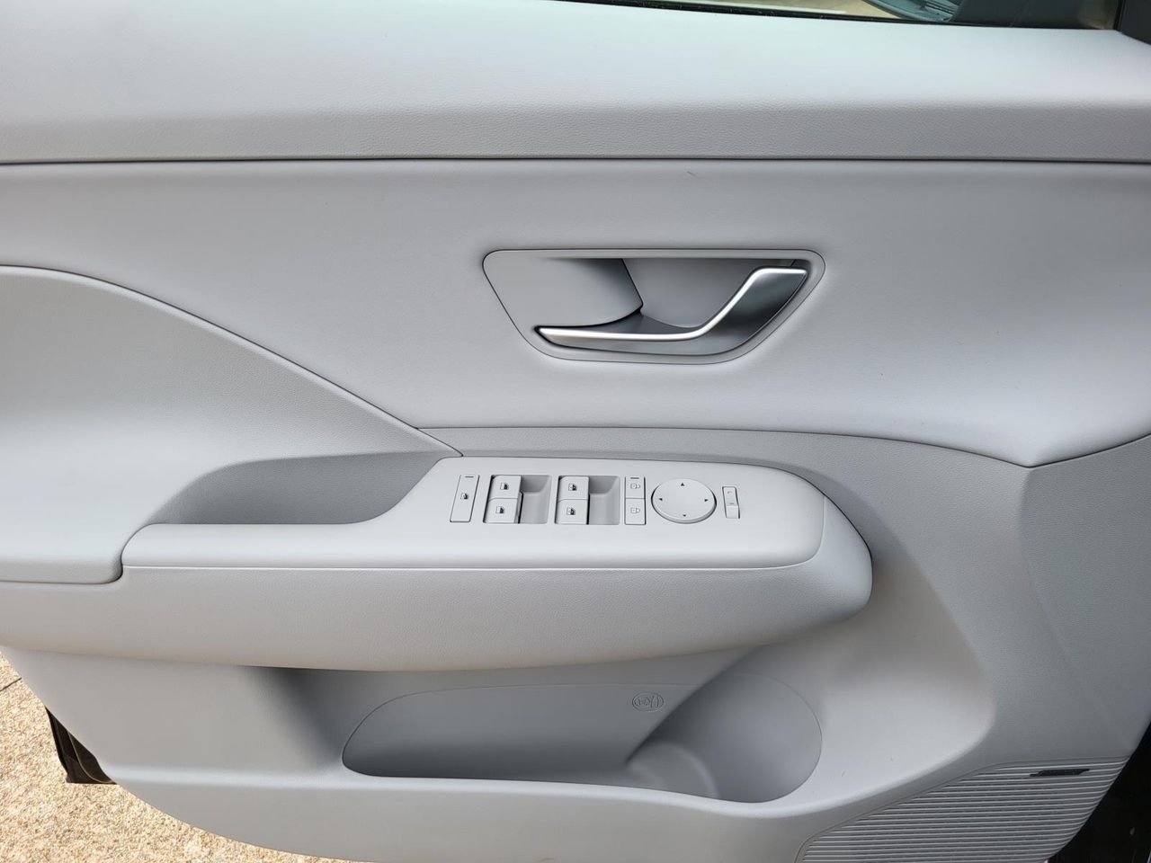 2026 Hyundai Kona Limited - Photo 16