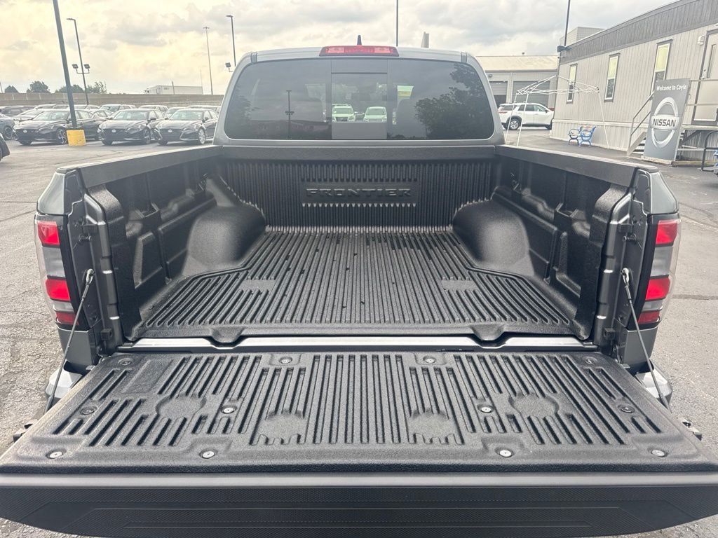 New 2026 Gun Metallic Nissan Crew Cab SV image 18