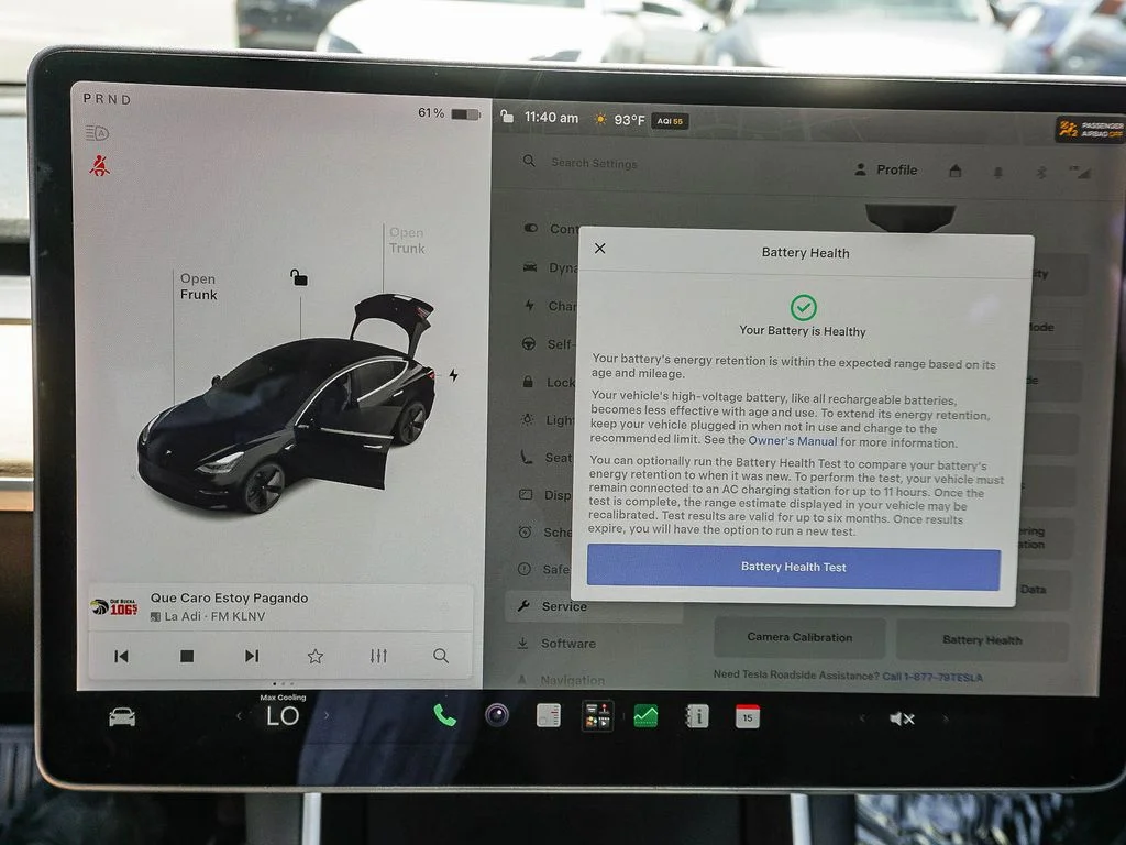 Used 2019 Black Tesla Standard Range Plus image 21