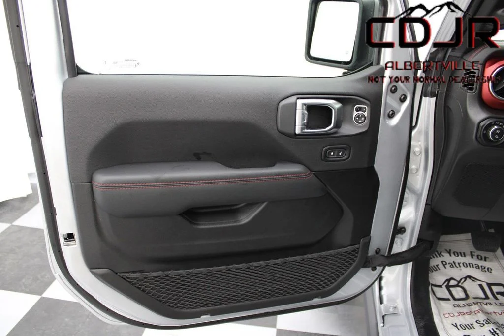 Used 2023 Silver Jeep Rubicon image 21