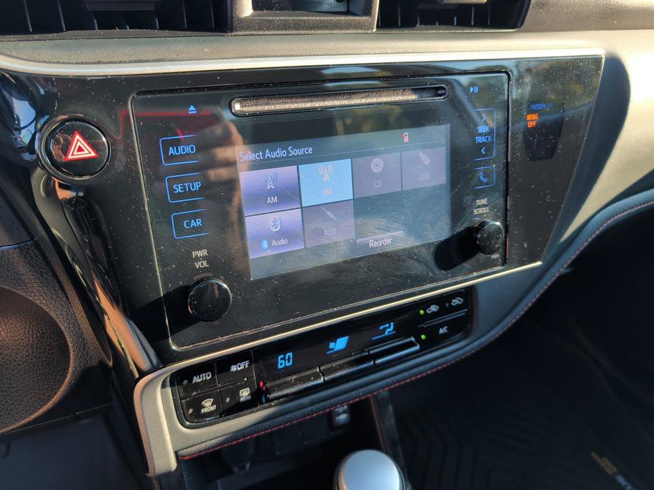 Used 2018 Classic Silver Metallic Toyota SE image 24