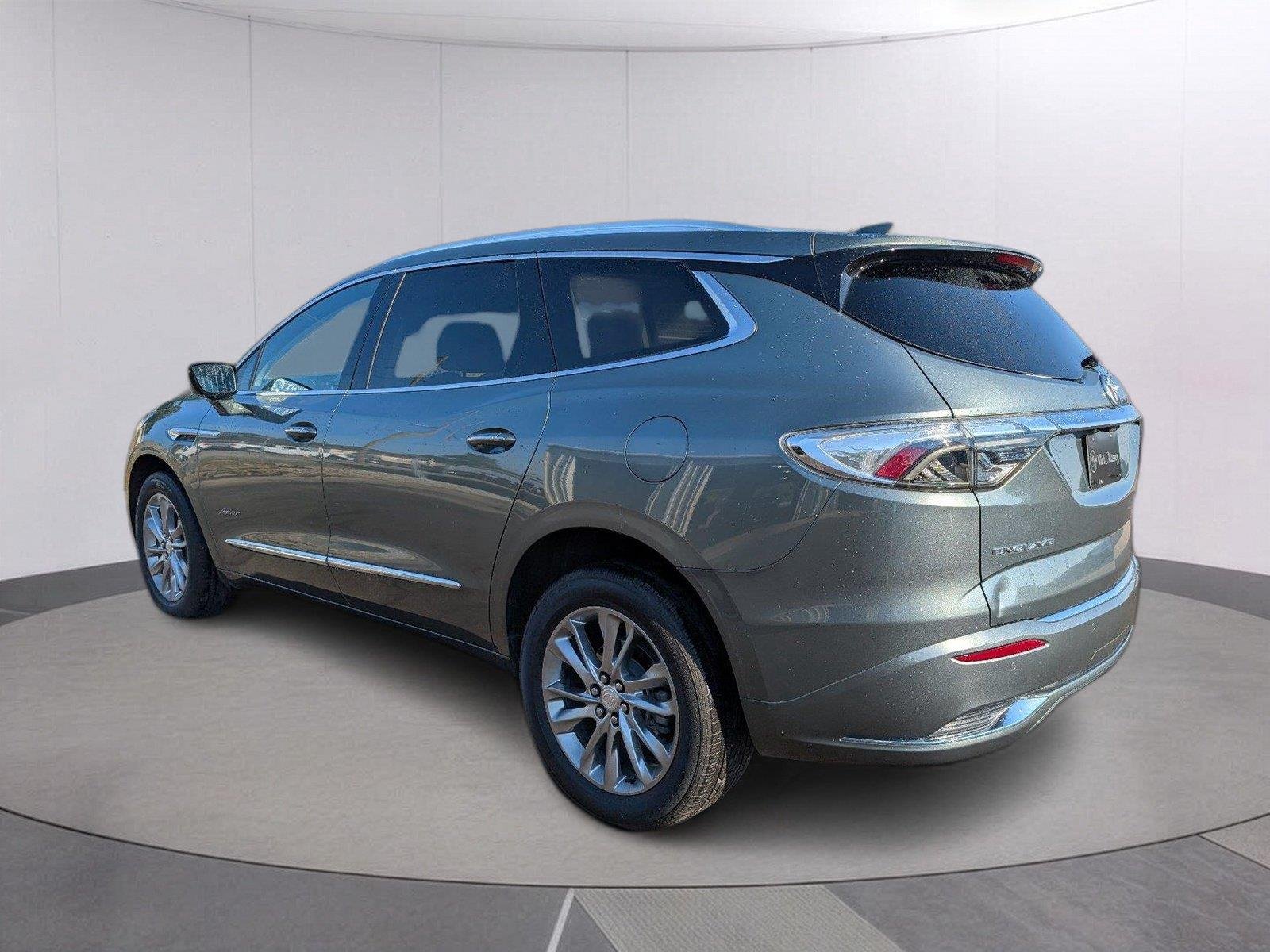 Used 2022 SAGE METALLIC Buick Avenir image 5