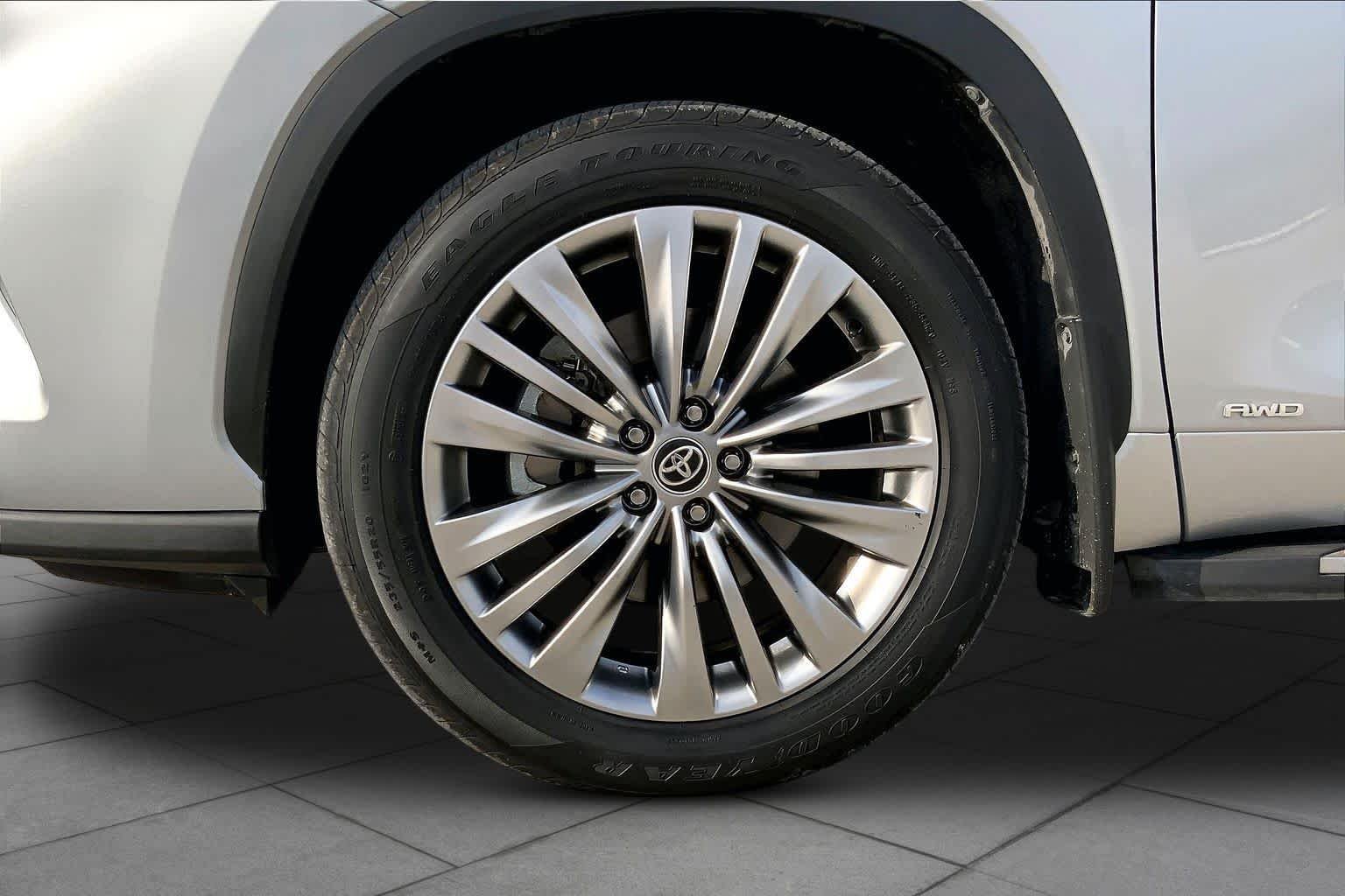 Used 2025 Celestial Silver Metallic Toyota Hybrid Platinum image 11