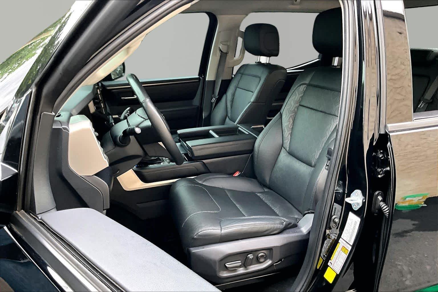 Used 2022 Midnight Black Metallic Toyota SR5 image 8