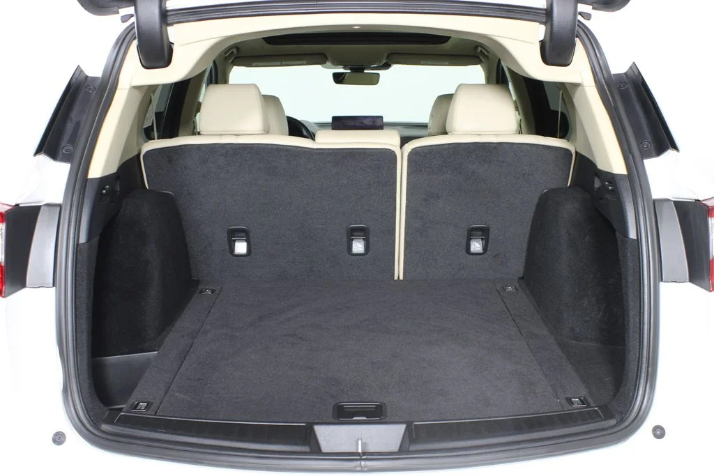 Used 2024 White Acura Base image 7