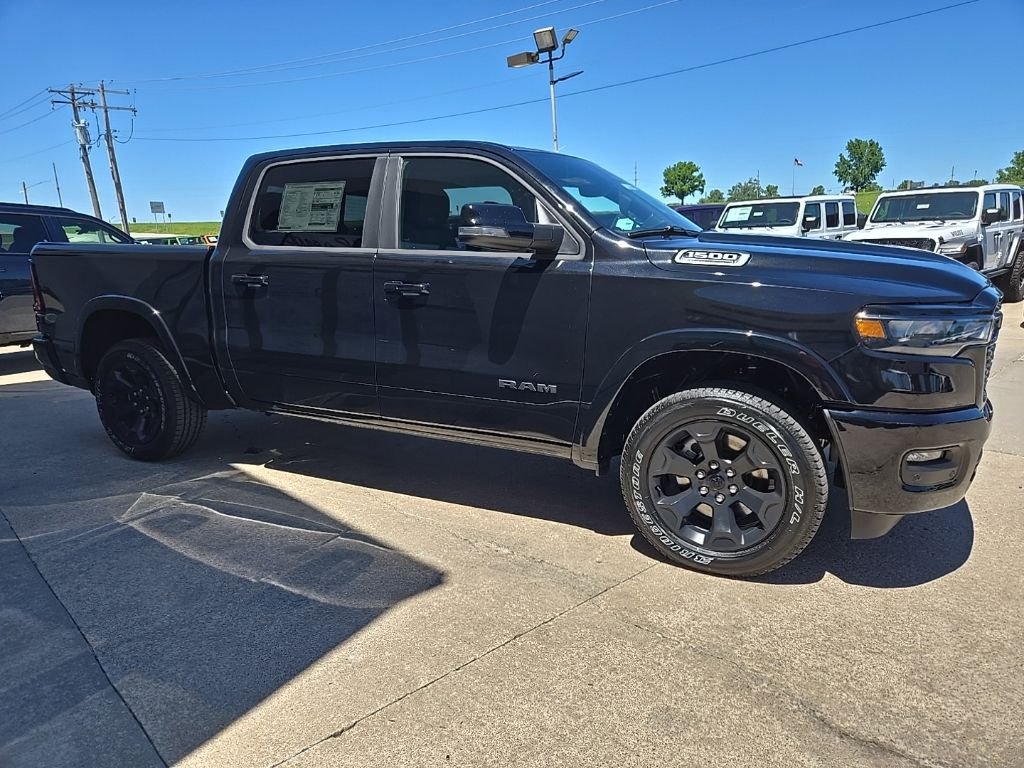 New 2026 Diamond Black Crystal Pearl-Coat Exterior Paint RAM Big Horn/Lone Star image 13