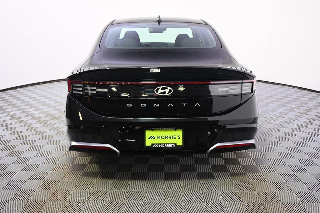 New 2026 Abyss Black Hyundai SEL Sport image 5