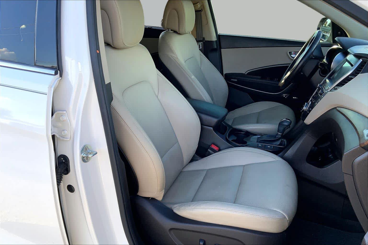 Used 2019 Monaco White Hyundai Limited Ultimate image 9