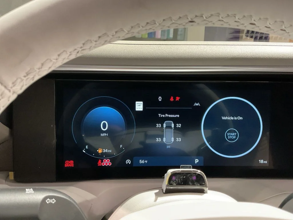 New 2026 Black Hyundai SEL Premium image 19