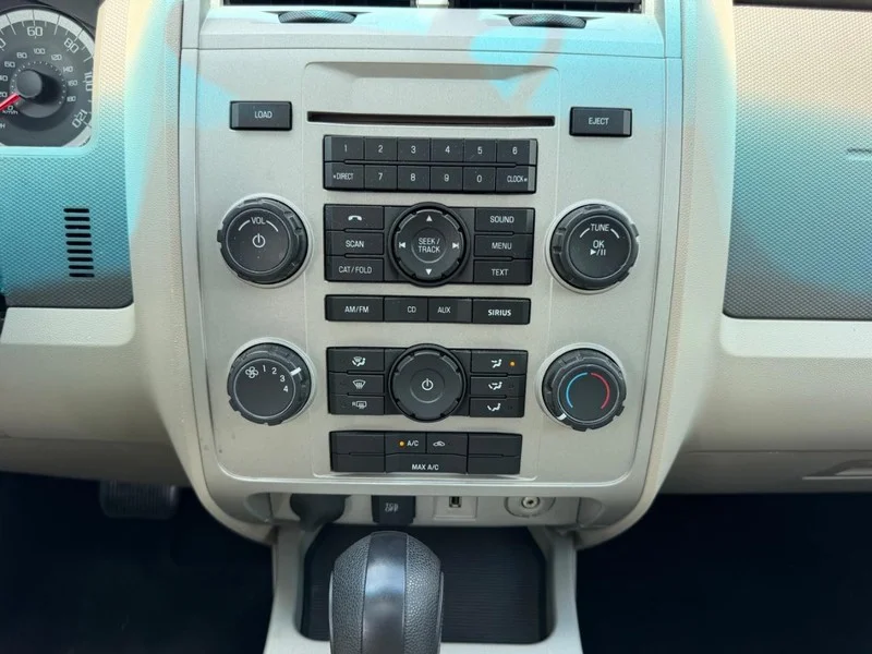 Used 2012 Ingot Silver Metallic Ford XLT image 16