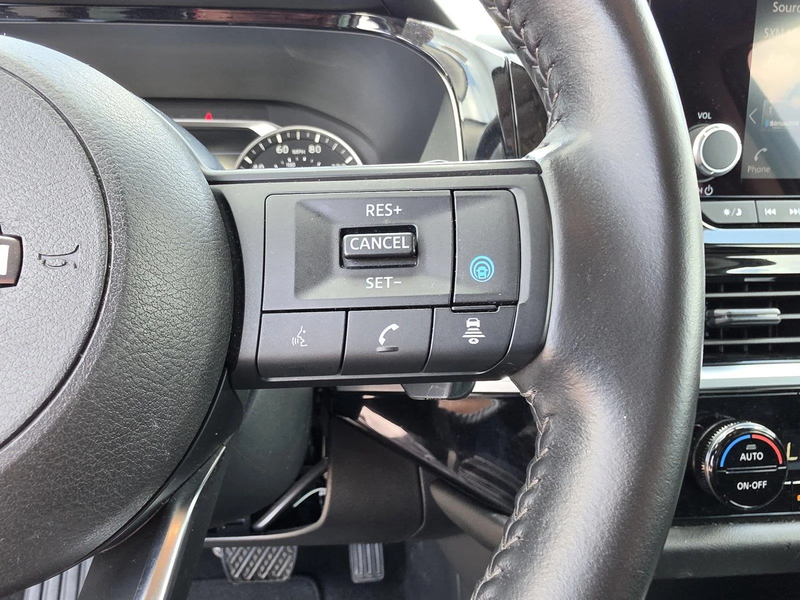 Used 2025 Super Black Nissan SV image 26