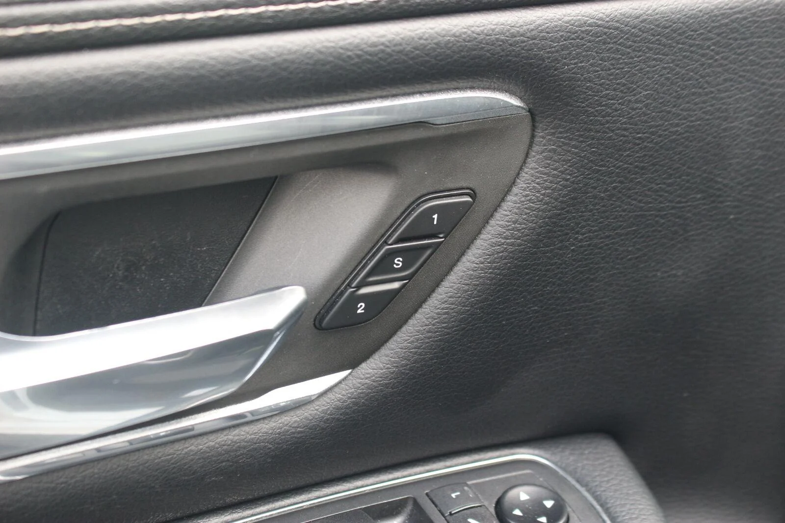 Used 2020 White Ram Laramie image 15