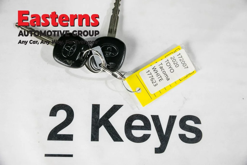 Used 2020 White Toyota SR image 23