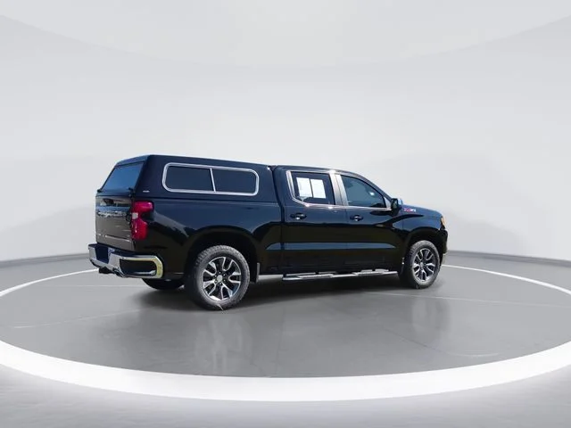 Used 2025 Black Chevrolet LT image 8