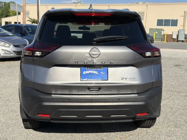 Used 2022 Gray Nissan SV image 12