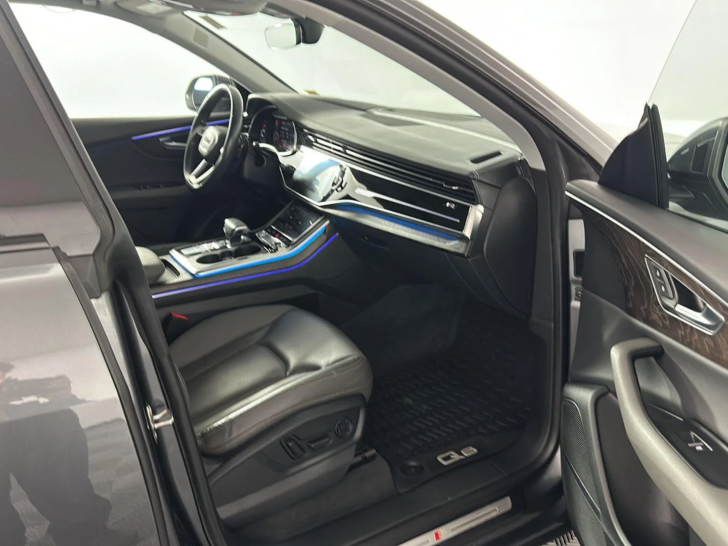 Used 2019 Daytona Gray Pearl Effect Audi Prestige image 24