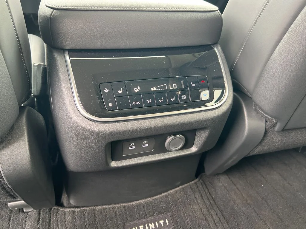 2025 INFINITI QX80 Pure 4WD - Photo 30