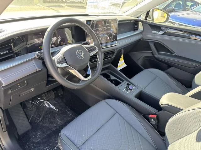 New 2026 Silver Volkswagen 2.0T SE image 13