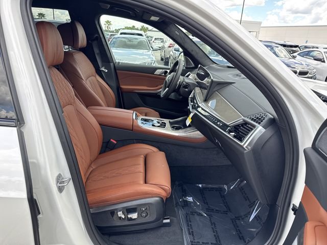 New 2027 Mineral White Metallic BMW xDrive40i image 9