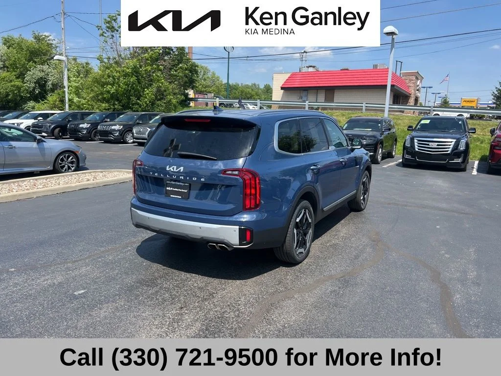 Used 2024 Black Kia S image 11