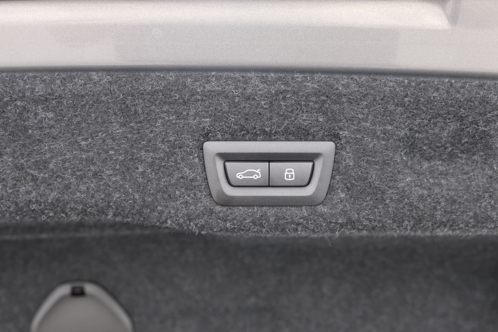 New 2027 Oxide Grey Metallic BMW 540i xDrive image 38