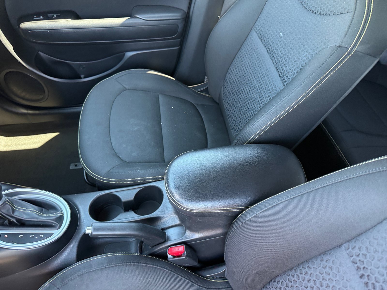 Used 2015 Inferno Red Kia Plus image 14