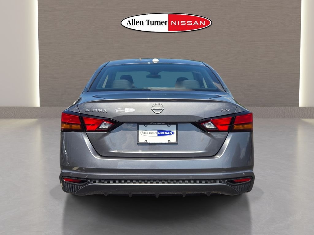 Used 2024 Gray Nissan 2.5 SV image 4