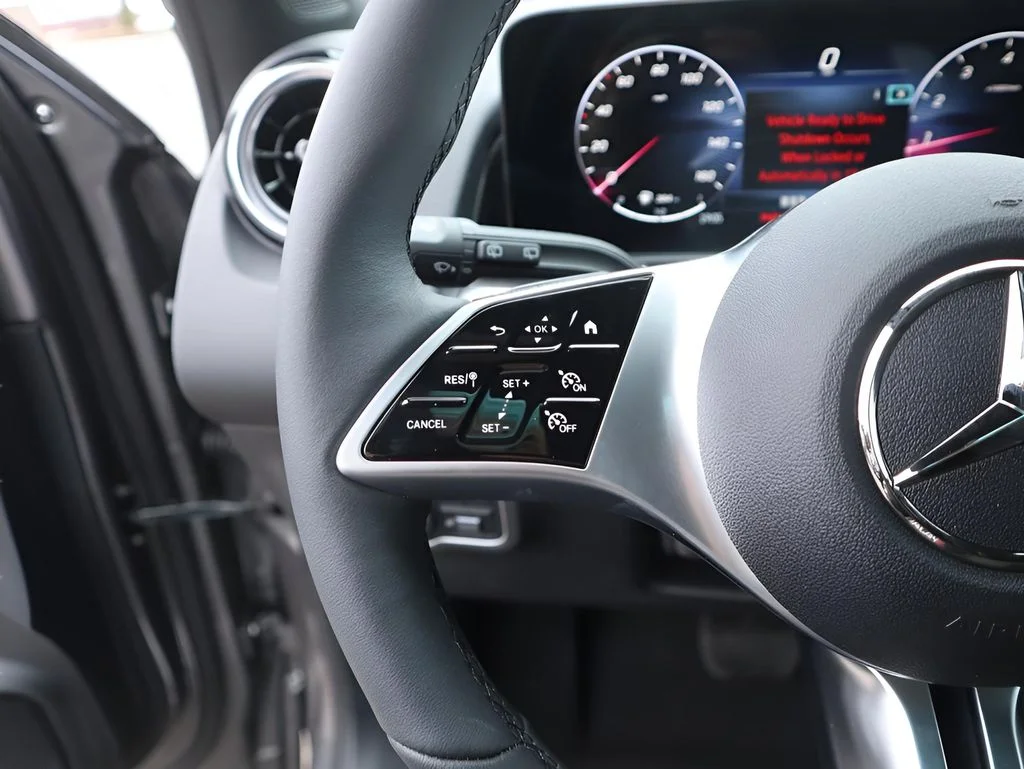 New 2026 Mountain Grey Metallic Mercedes-Benz GLB 250 image 34