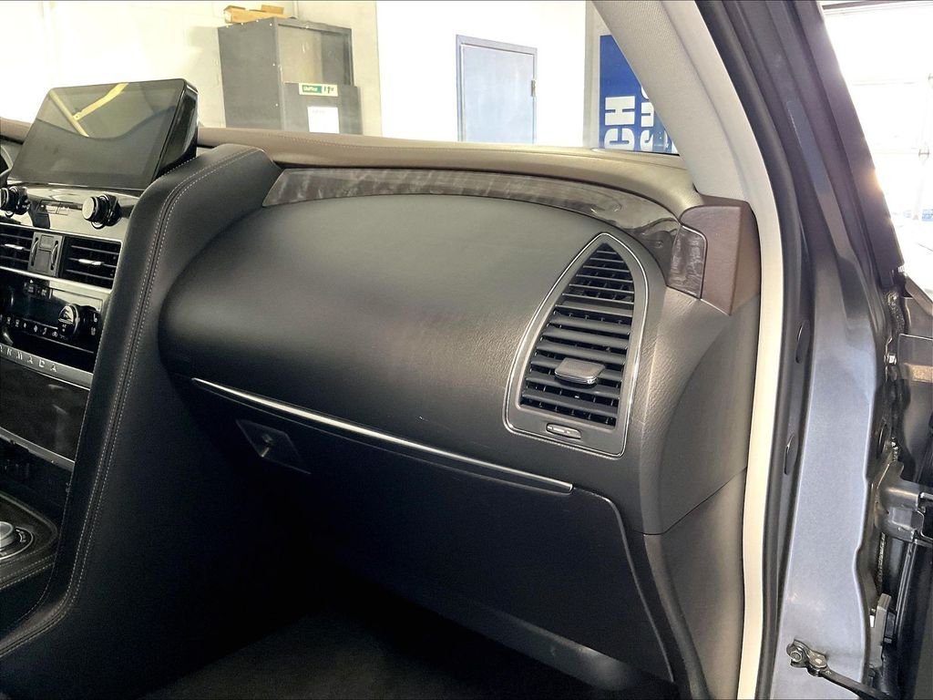 Used 2023 Gray Nissan Platinum image 13