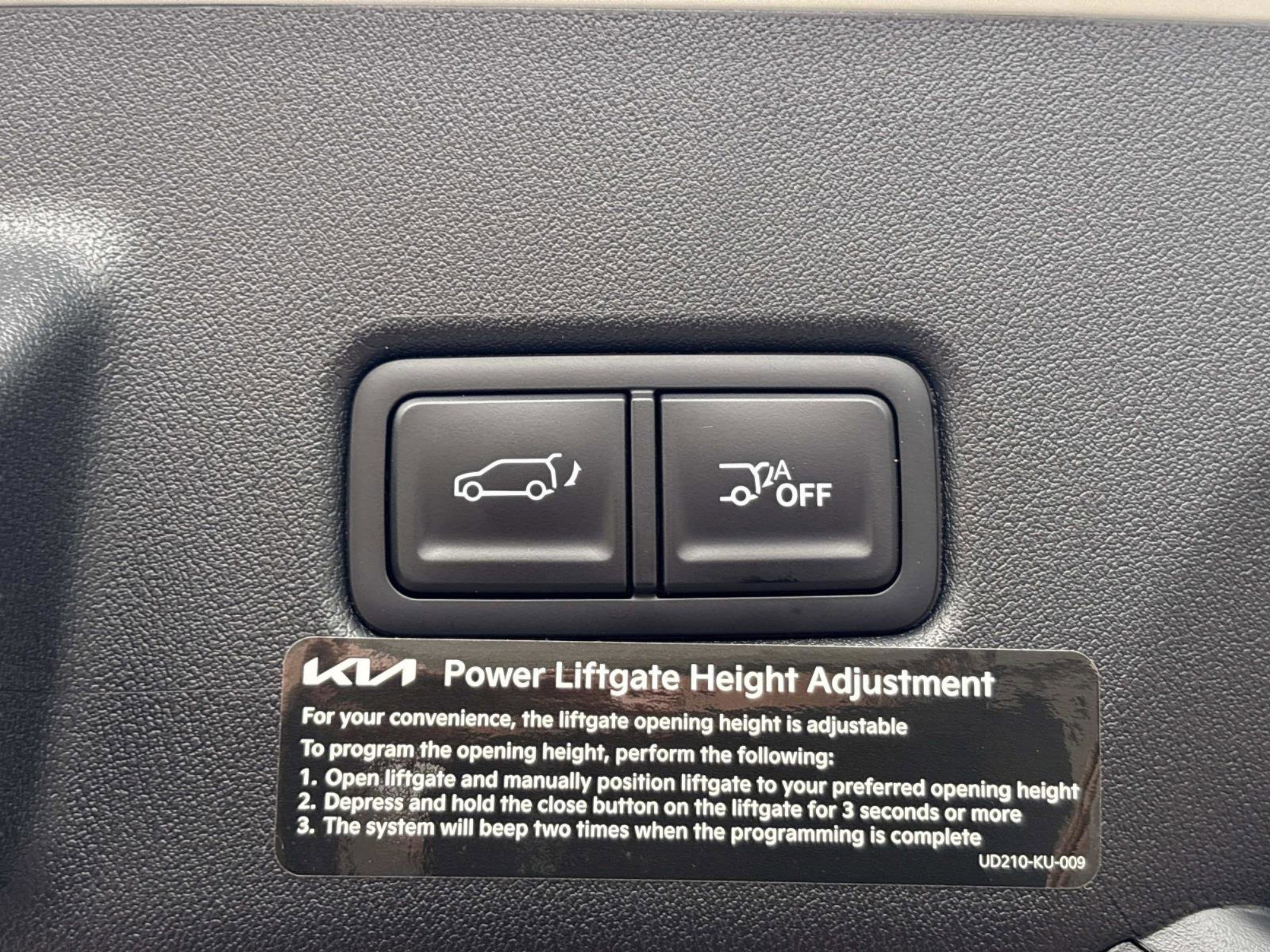 New 2027 Ivory Silver Kia S image 13