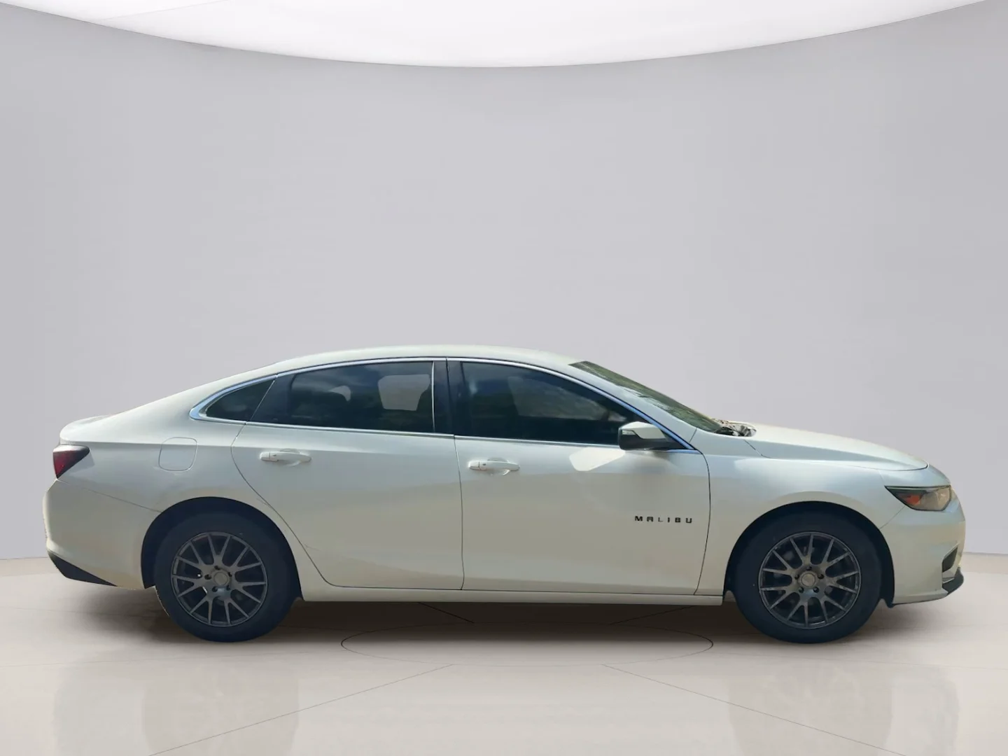Used 2016 White Chevrolet 1LT image 6