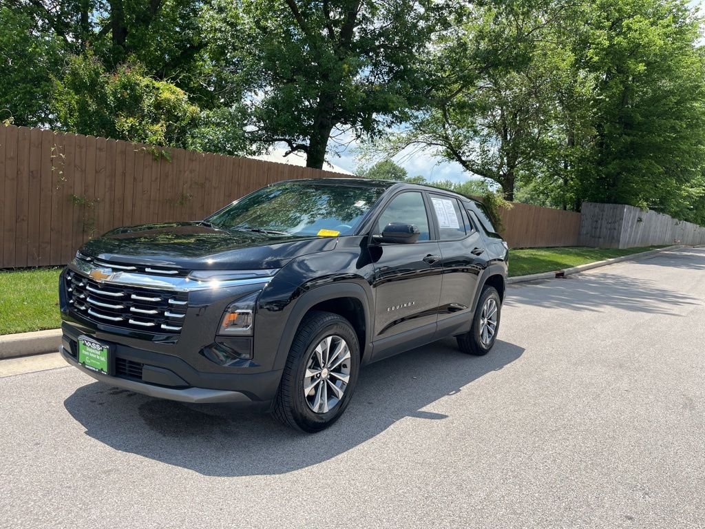 2026 Chevrolet Equinox LT 1.5T's photo
