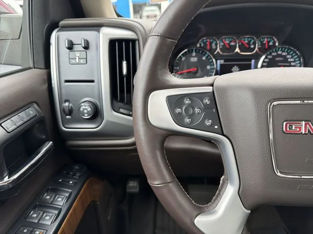 Used 2018 RED QUARTZ TINTCOAT GMC SLT image 28